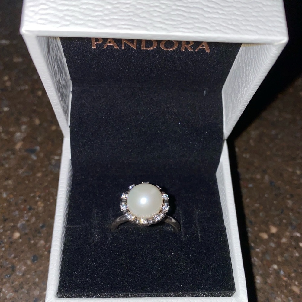 Pandora Everlasting Grace ring with Pearl